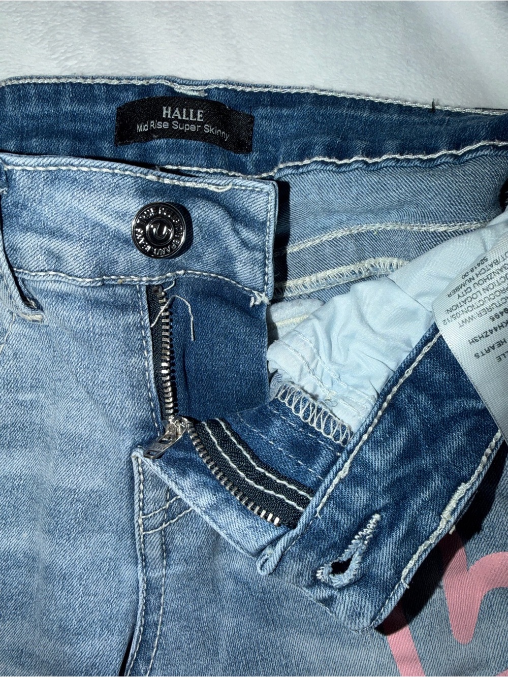 True Religion Girls Pink Heart Print Light Wash Halle mid-rise Skinny Jeans - Picture 7 of 8